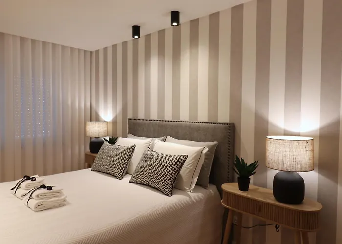 Casa Patota - - Local * Nazaré